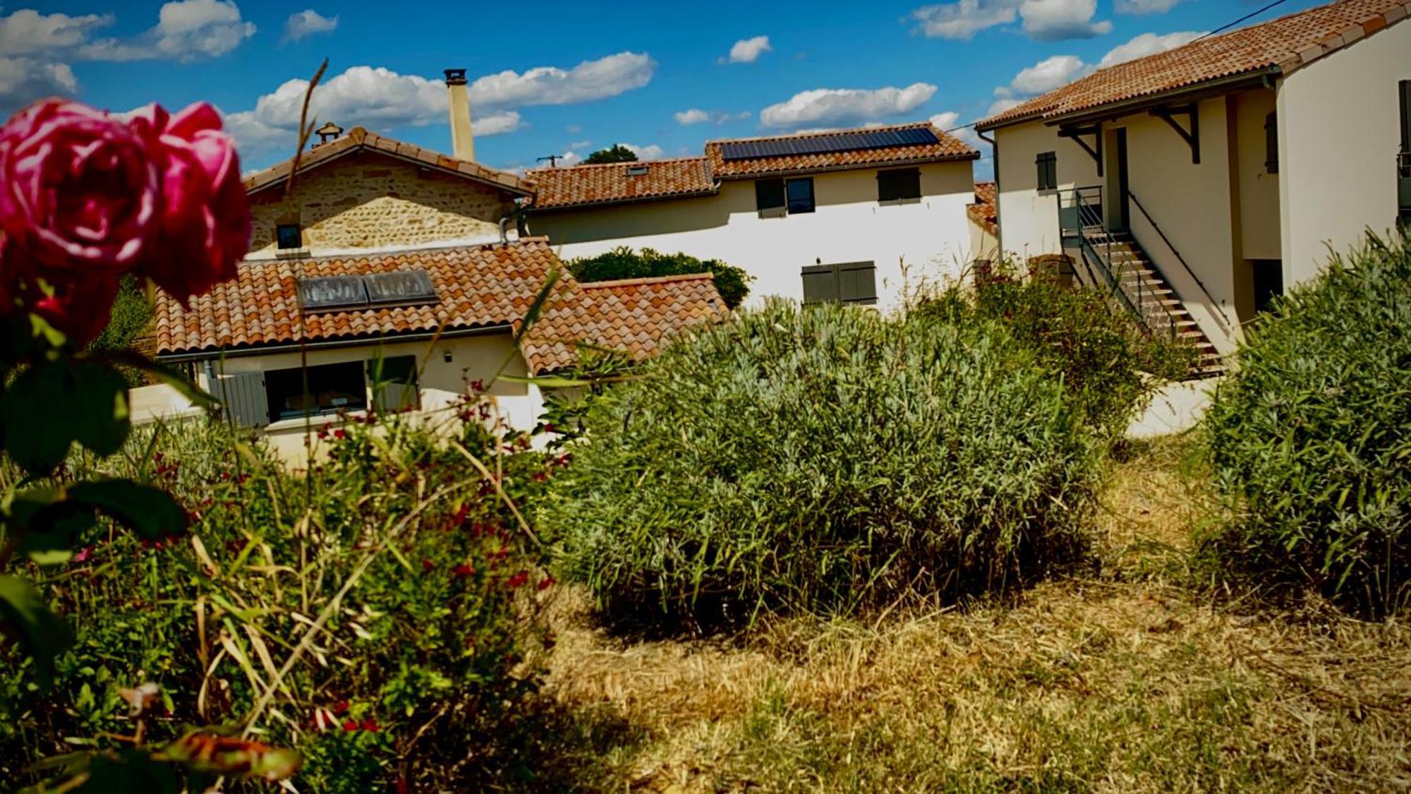 Gites Du Mas De Surlan Chantemerle-les-Bles Luaran gambar